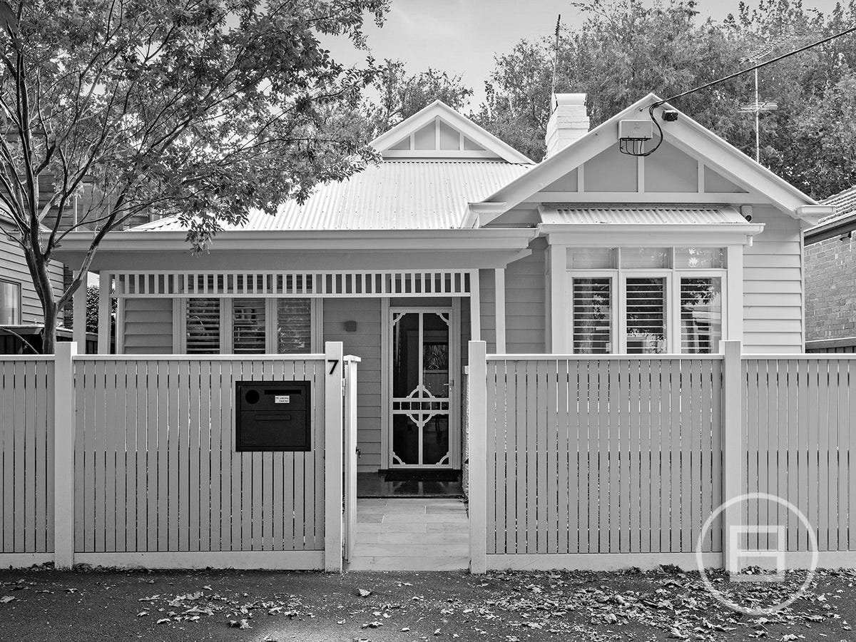 7 Trinian Street PRAHRAN