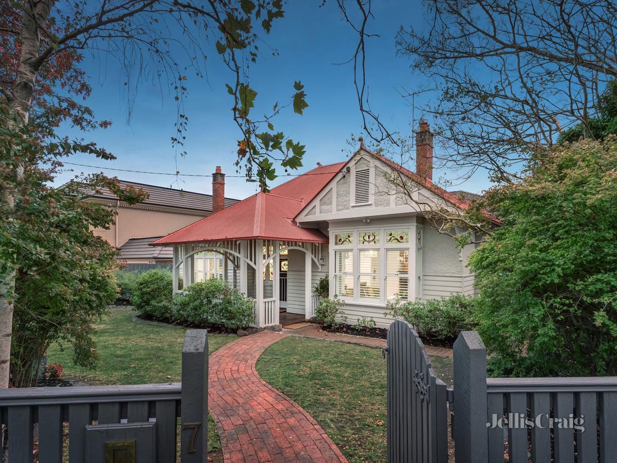 7 Weybridge Street SURREY HILLS