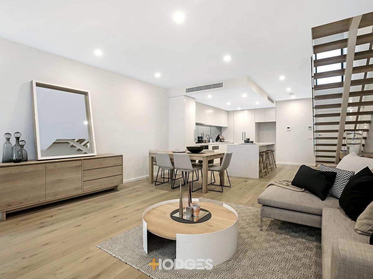 8/19 Landcox Street BRIGHTON EAST