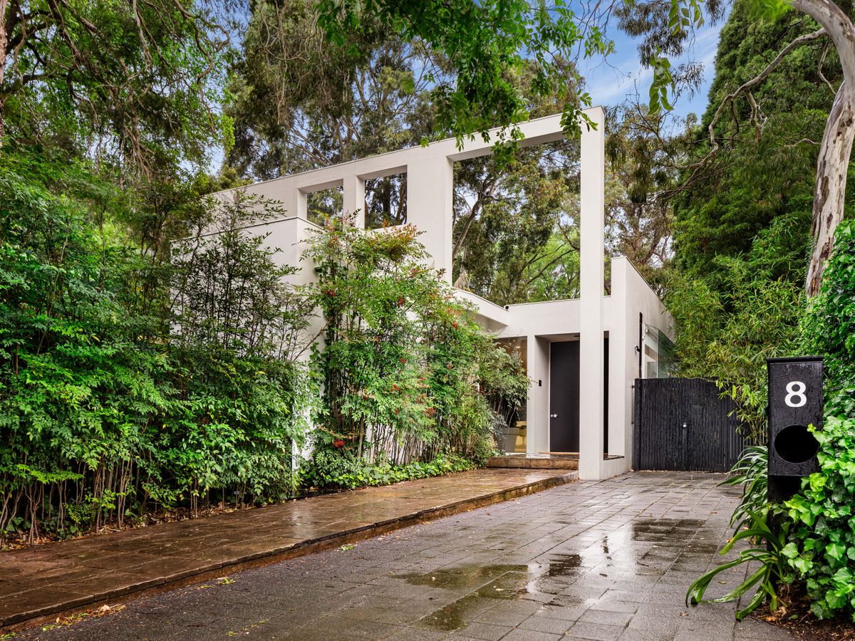 8 Blackfriars Close TOORAK