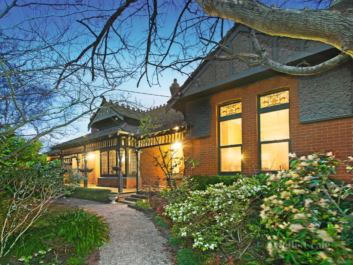 8 Brinsley Road CAMBERWELL