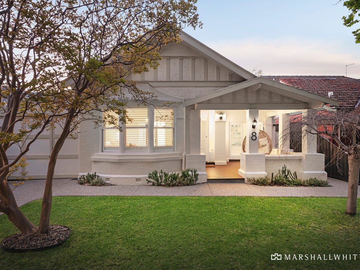 8 Byrne Avenue ELWOOD