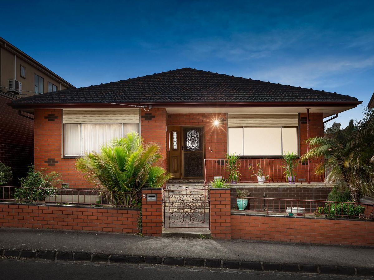 8 Derrick Street KEW