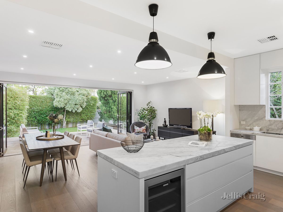 8 Eva Street MALVERN