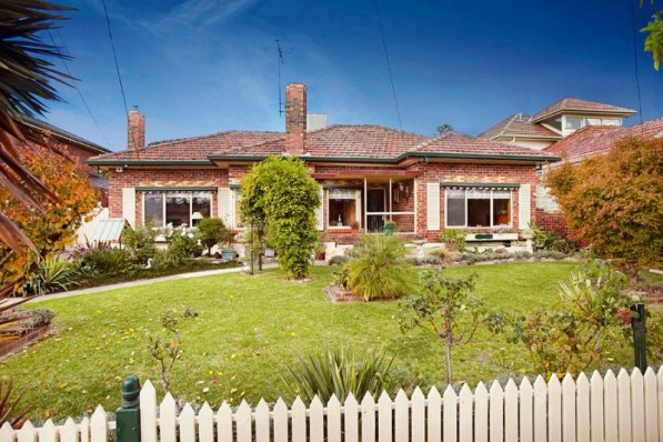 8 Hedderwick Street ESSENDON