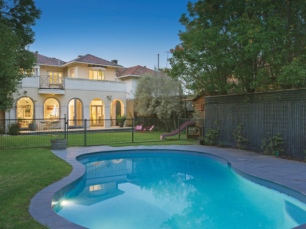 8 Linden Court PRAHRAN