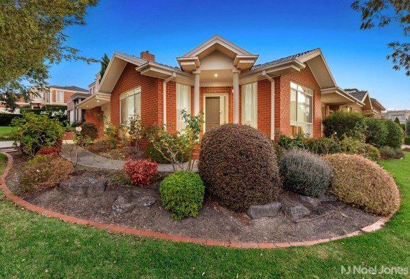 8 Robin Court DONCASTER