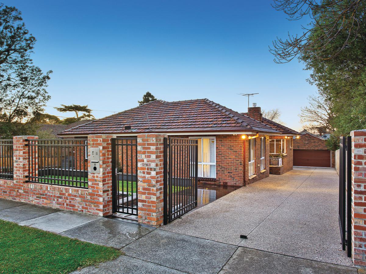 8 Serpentine Street MONT ALBERT