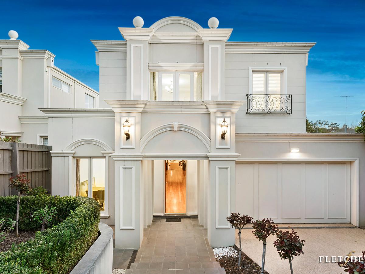 8 Yarrbat Avenue BALWYN