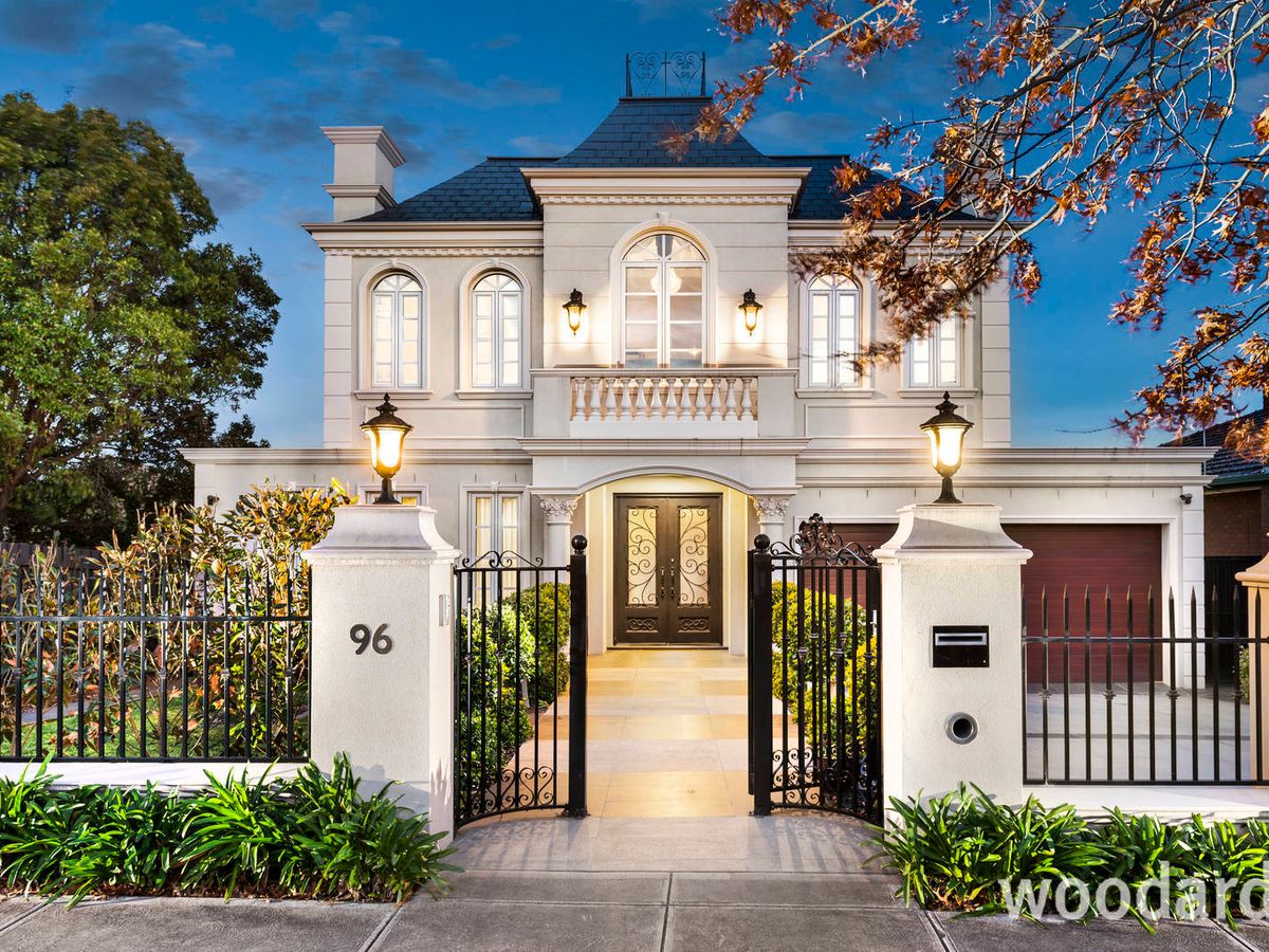 96 Rochester Road BALWYN