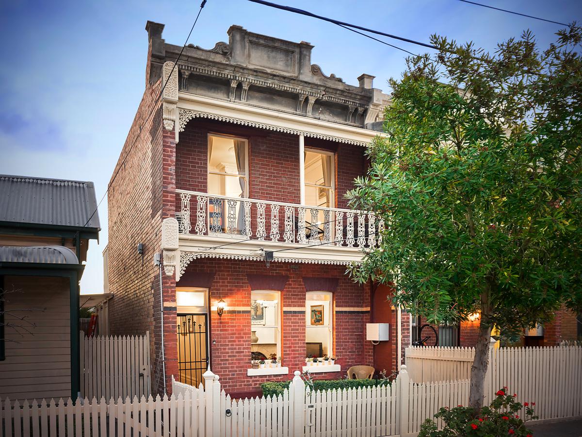 9 Alexander Street COLLINGWOOD