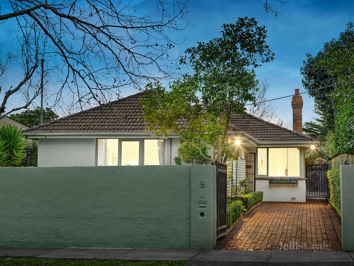 9 Barrington Avenue KEW