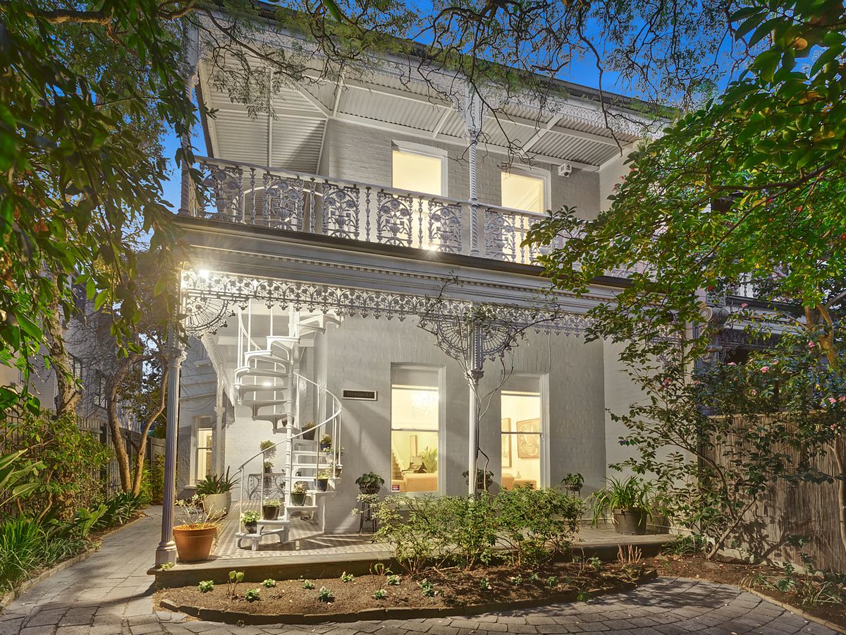 9 Ellesmere Road PRAHRAN