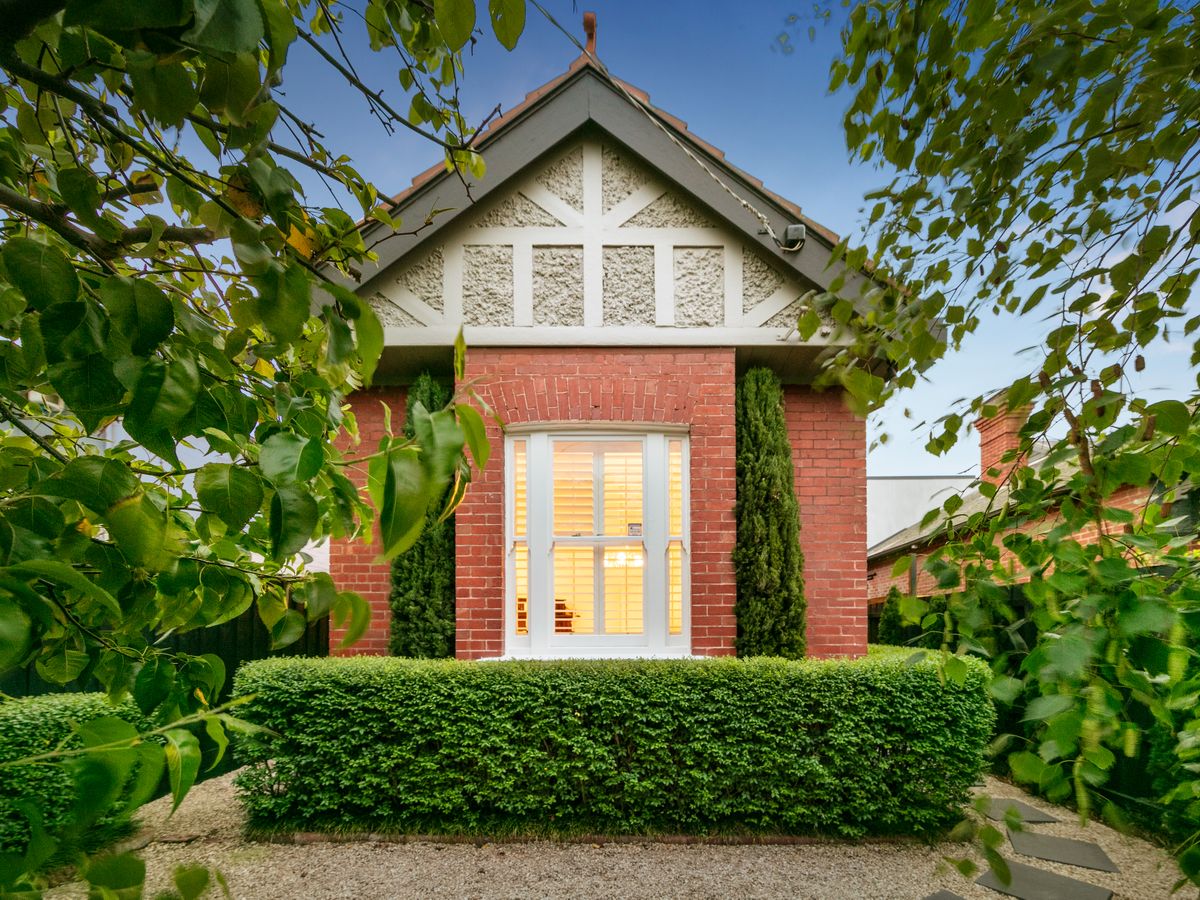 9 Gladstone Avenue ARMADALE