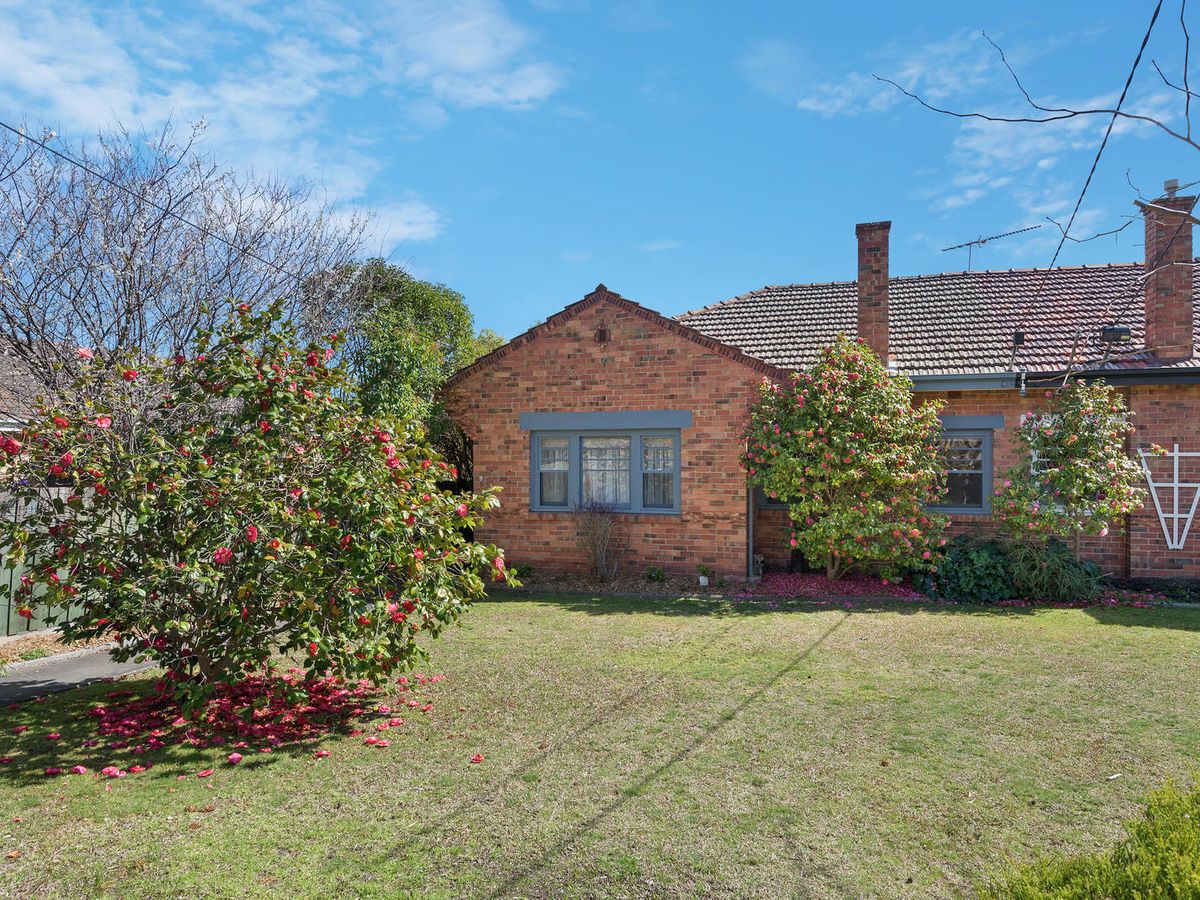9 Leopold Crescent MONT ALBERT