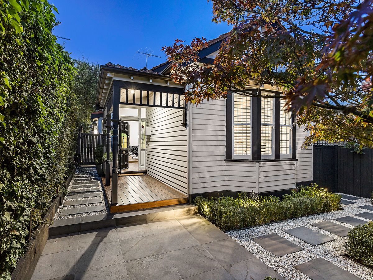 9 Leopold Street GLEN IRIS