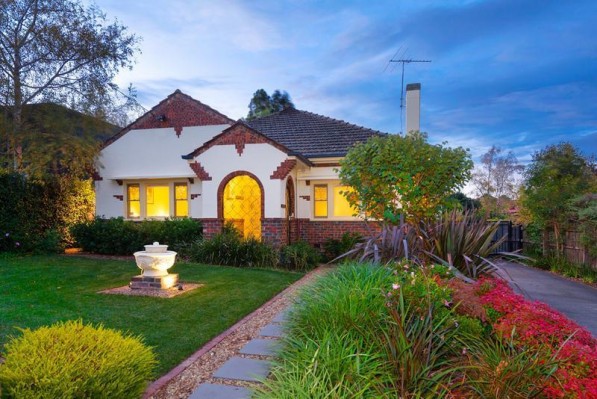 9 Malvern Avenue GLEN IRIS