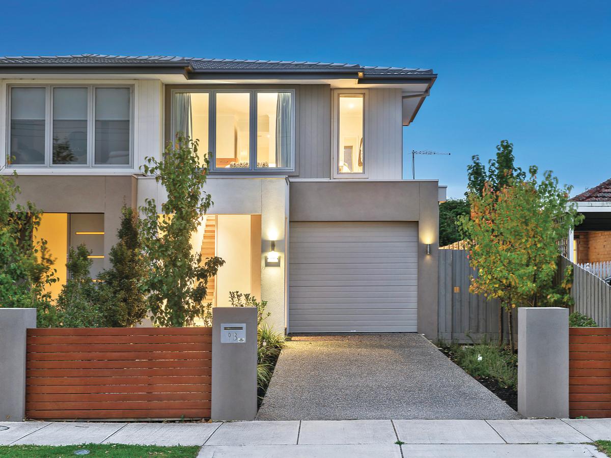 9b Small Road BENTLEIGH